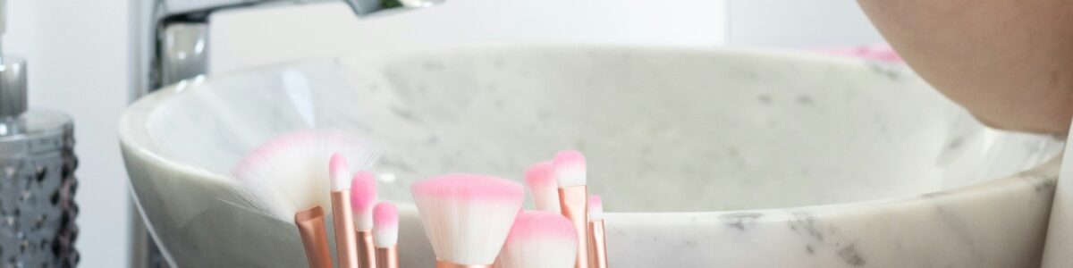 How to clean make-up brushes