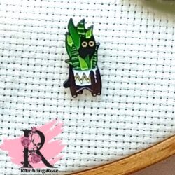 Cat in Snake Plant Enamel Needle Minders
