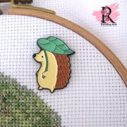 Hedgehog Enamel Needle Minder