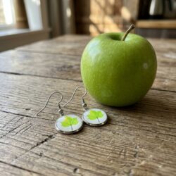 Maple Leaf Cabochon - Bright Green